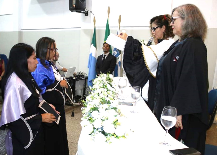 Colação de Grau dos cursos de Ciências Sociais e História Colação de Grau dos cursos de Ciências Sociais e História