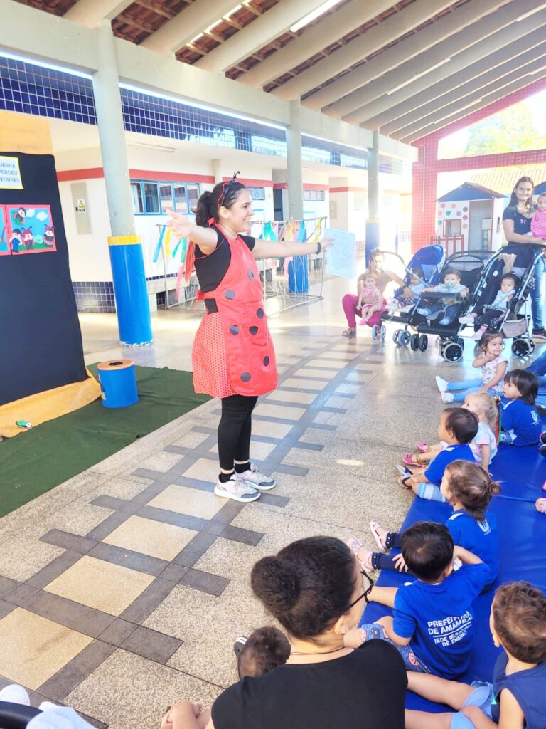 A importância da contação de histórias na Educação Infantil A importância da contação de histórias na Educação Infantil