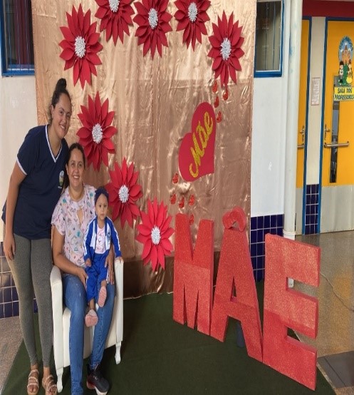 Homenagem às mamães do Cei Olinda Homenagem às mamães do Cei Olinda