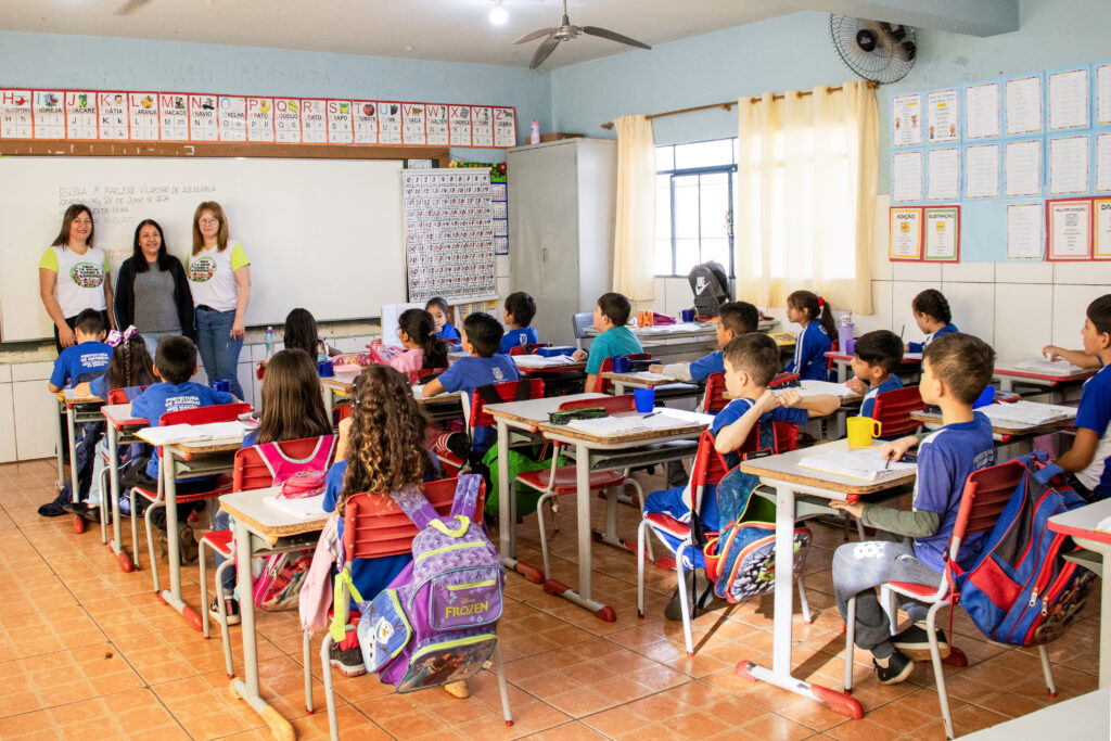 Alfabetizar para transformar: O destaque de Amambai na Educação Básica Alfabetizar para transformar: O destaque de Amambai na Educação Básica