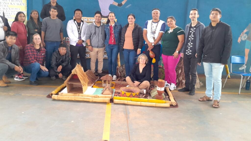 A Escola Municipal Polo Indígena Mbo’erenda Tupã’i Ñandeva celebrou a Semana Alusiva dos Povos Indígenas com o fortalecimento e a valorização da nossa identidade A Escola Municipal Polo Indígena Mbo’erenda Tupã’i Ñandeva celebrou a Semana Alusiva dos Povos Indígenas com o fortalecimento e a valorização da nossa identidade