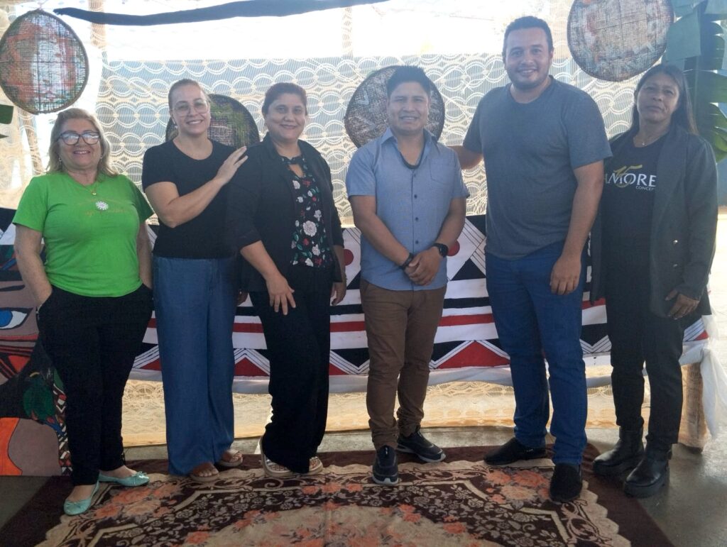 A Escola Municipal Polo Indígena Mbo’erenda Tupã’i Ñandeva celebrou a Semana Alusiva dos Povos Indígenas com o fortalecimento e a valorização da nossa identidade A Escola Municipal Polo Indígena Mbo’erenda Tupã’i Ñandeva celebrou a Semana Alusiva dos Povos Indígenas com o fortalecimento e a valorização da nossa identidade