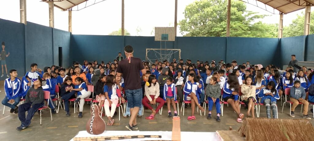A Escola Municipal Polo Indígena Mbo’erenda Tupã’i Ñandeva celebrou a Semana Alusiva dos Povos Indígenas com o fortalecimento e a valorização da nossa identidade A Escola Municipal Polo Indígena Mbo’erenda Tupã’i Ñandeva celebrou a Semana Alusiva dos Povos Indígenas com o fortalecimento e a valorização da nossa identidade