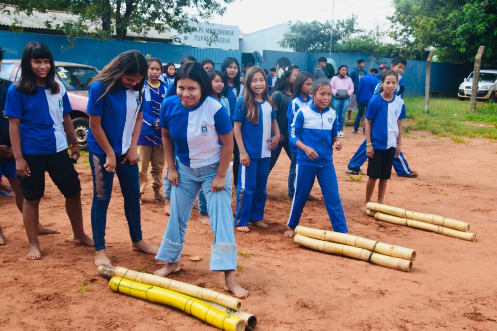 A Escola Municipal Polo Indígena Mbo’erenda Tupã’i Ñandeva celebrou a Semana Alusiva dos Povos Indígenas com o fortalecimento e a valorização da nossa identidade A Escola Municipal Polo Indígena Mbo’erenda Tupã’i Ñandeva celebrou a Semana Alusiva dos Povos Indígenas com o fortalecimento e a valorização da nossa identidade