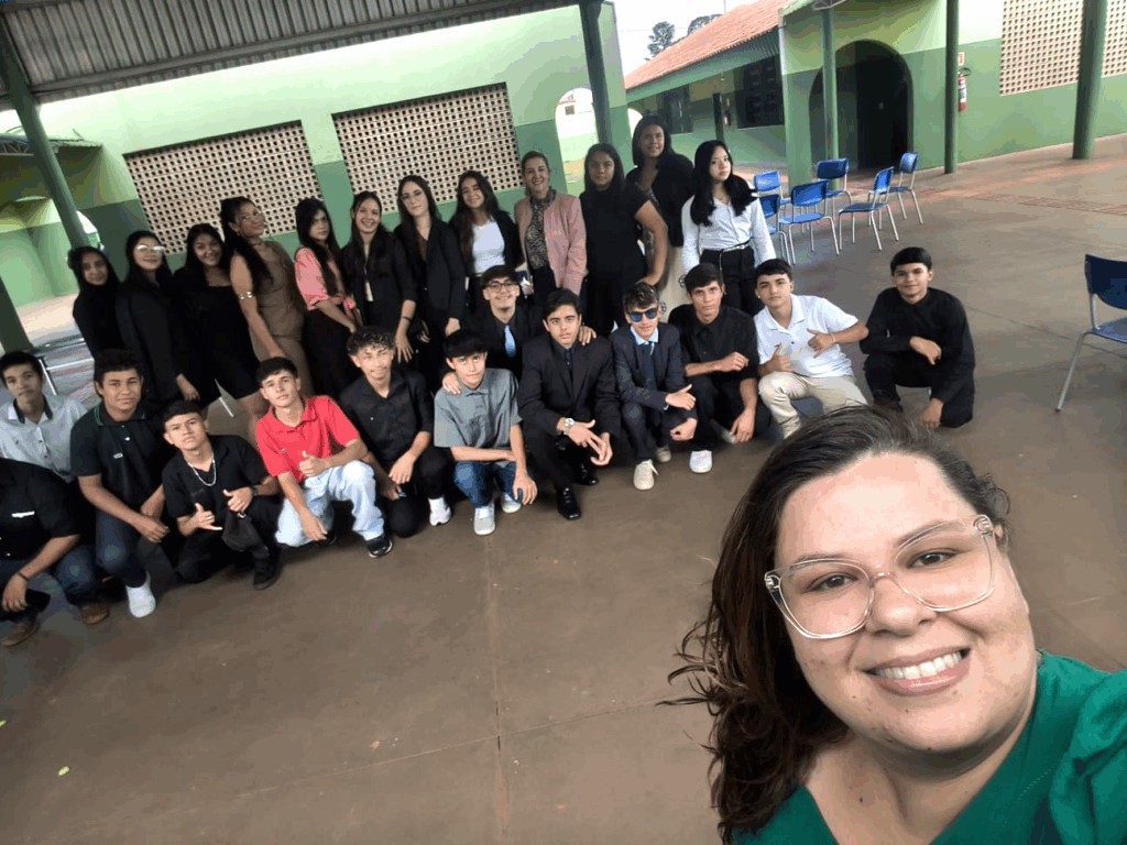 Metodologias Ativas e Protagonismo Estudantil: o World Café, na Prática da Pedagogia de Gêneros Metodologias Ativas e Protagonismo Estudantil: o World Café, na Prática da Pedagogia de Gêneros