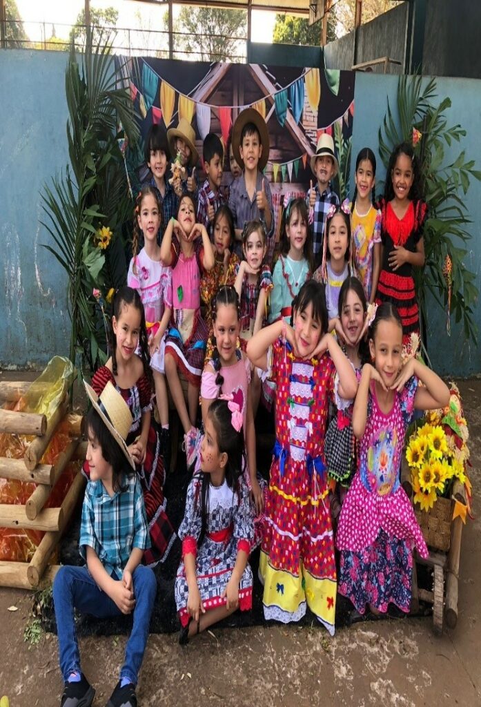 Festa da Família e folclore Festa da Família e folclore