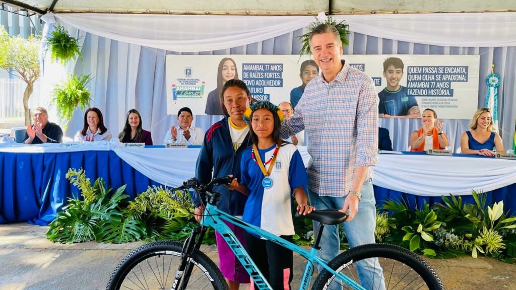 Alunos da Mitã Rory participam de concurso de frases em homenagem aos 77 anos de Amambai Alunos da Mitã Rory participam de concurso de frases em homenagem aos 77 anos de Amambai