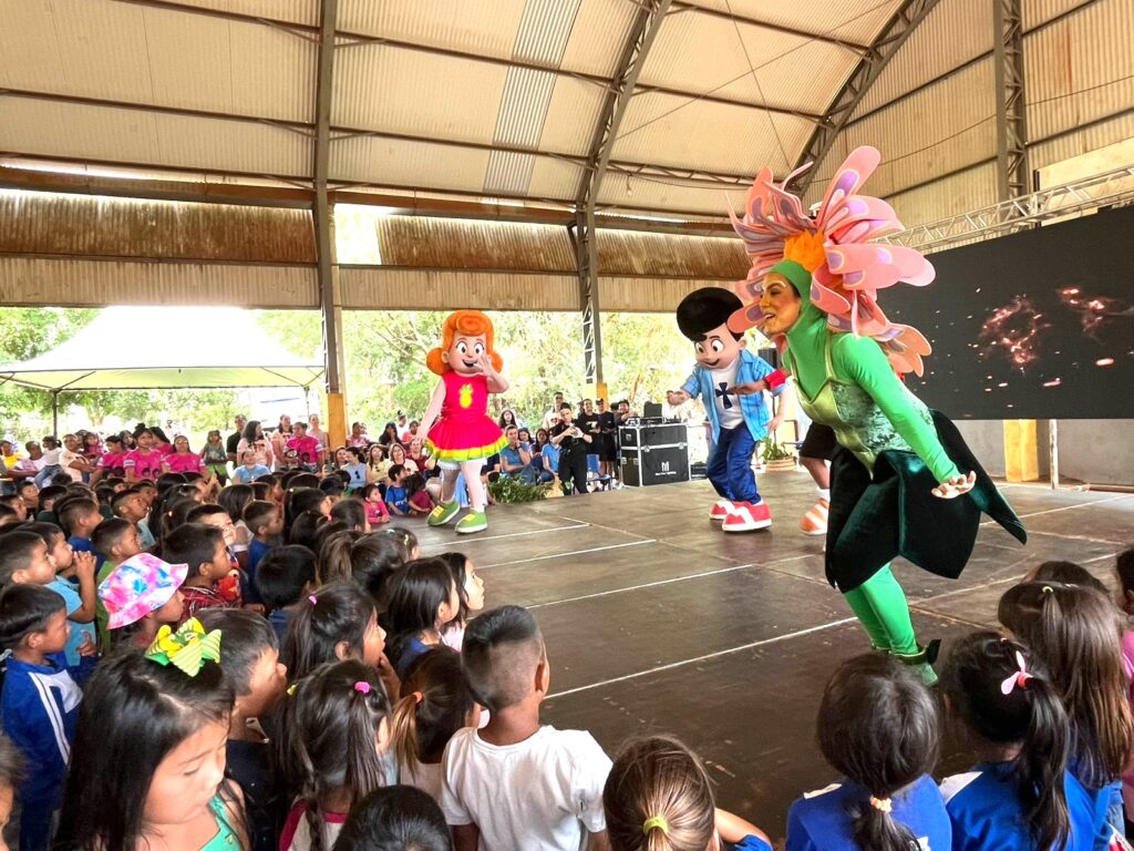 “Poty”, a flor Guarani Kaiowá: nova personagem do grupo 3 Palavrinhas é lançada em Amambai
