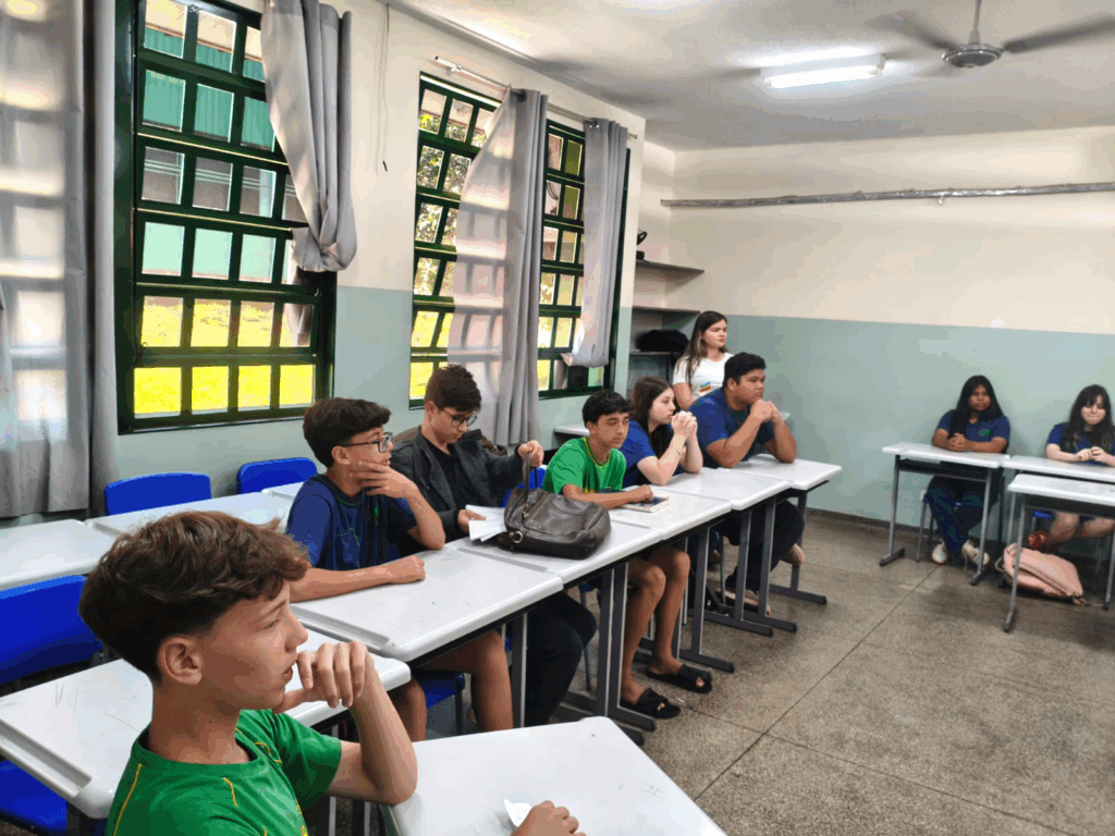 Justiça Ambiental em Debate: EE. Dom Aquino Corrêa Transforma Sala de Aula em Plenário para Júri Simulado Justiça Ambiental em Debate: EE. Dom Aquino Corrêa Transforma Sala de Aula em Plenário para Júri Simulado