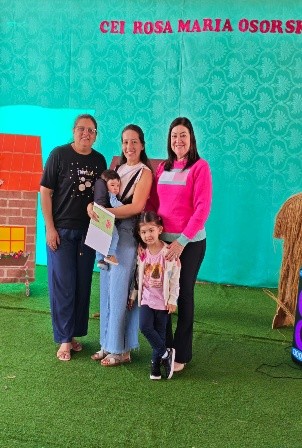 Diversão, criatividade e leitura marcam o mês das crianças no CEI Rosa Maria Osorski