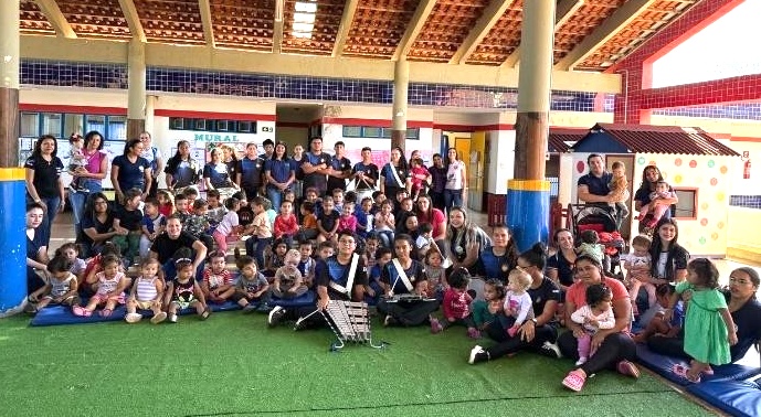 Outubro de Encantos: CEI Olinda Lemes Camilo celebra um mês de alegria, música e união familiar