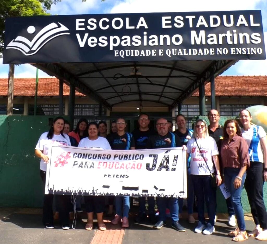 SIMTED de Amambai realiza mobilização para cobrar concurso público para a Educação em MS SIMTED de Amambai realiza mobilização para cobrar concurso público para a Educação em MS