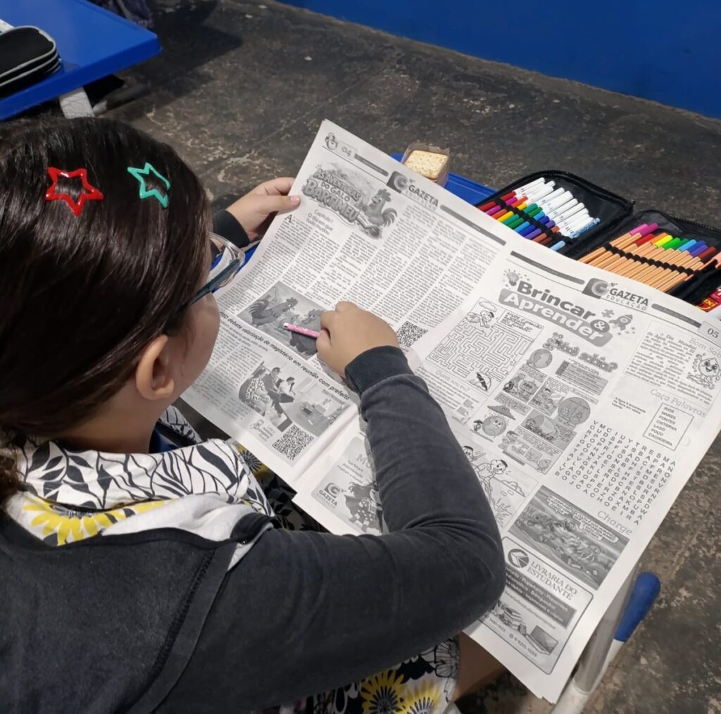 Jornal em sala de aula estimula leitura e interpretação na escola Marlene Vilarinho