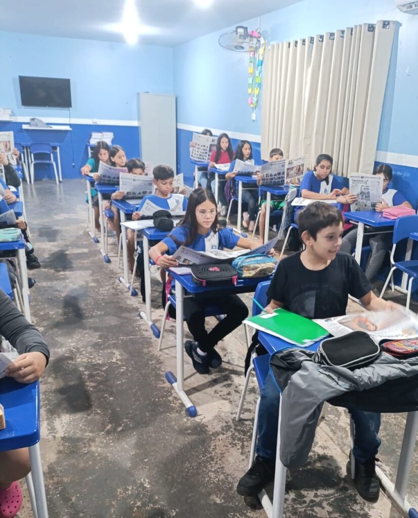 Jornal em sala de aula estimula leitura e interpretação na escola Marlene Vilarinho