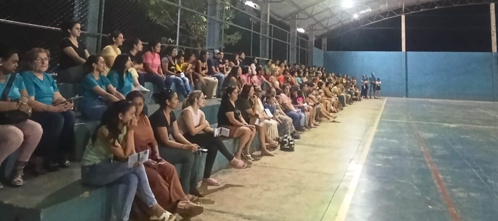 Escola realiza reuniões gerais e apresenta melhorias estruturais e orientações às famílias Escola realiza reuniões gerais e apresenta melhorias estruturais e orientações às famílias