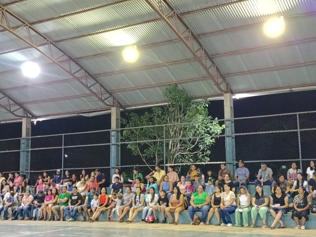 Escola realiza reuniões gerais e apresenta melhorias estruturais e orientações às famílias Escola realiza reuniões gerais e apresenta melhorias estruturais e orientações às famílias