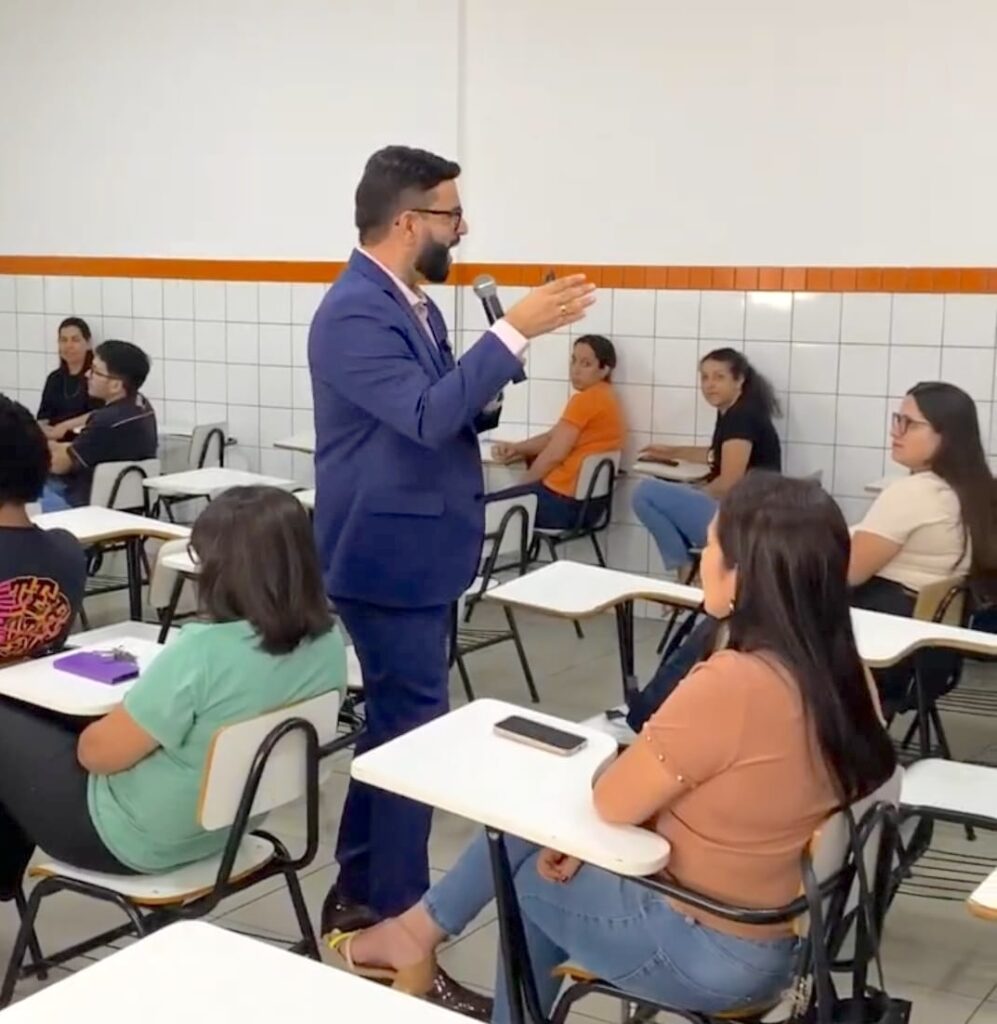 CELQ abre ano comemorativo de 40 anos com oficina inspiradora para professores CELQ abre ano comemorativo de 40 anos com oficina inspiradora para professores