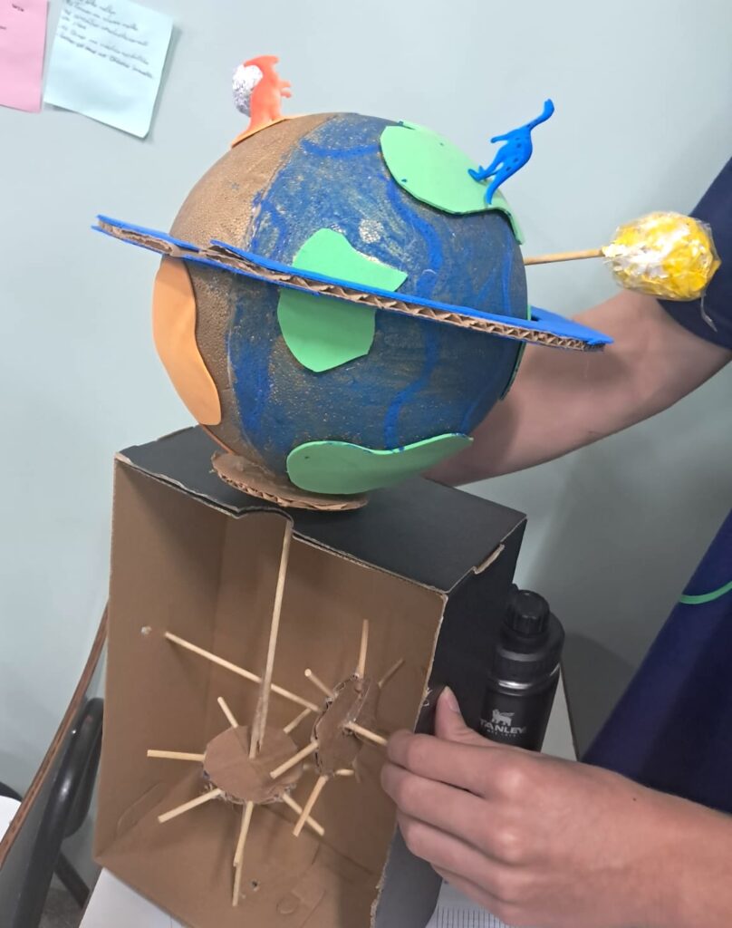 Explorando Novos Mundos: Criatividade e Ciência na Aula de Biologia Explorando Novos Mundos: Criatividade e Ciência na Aula de Biologia