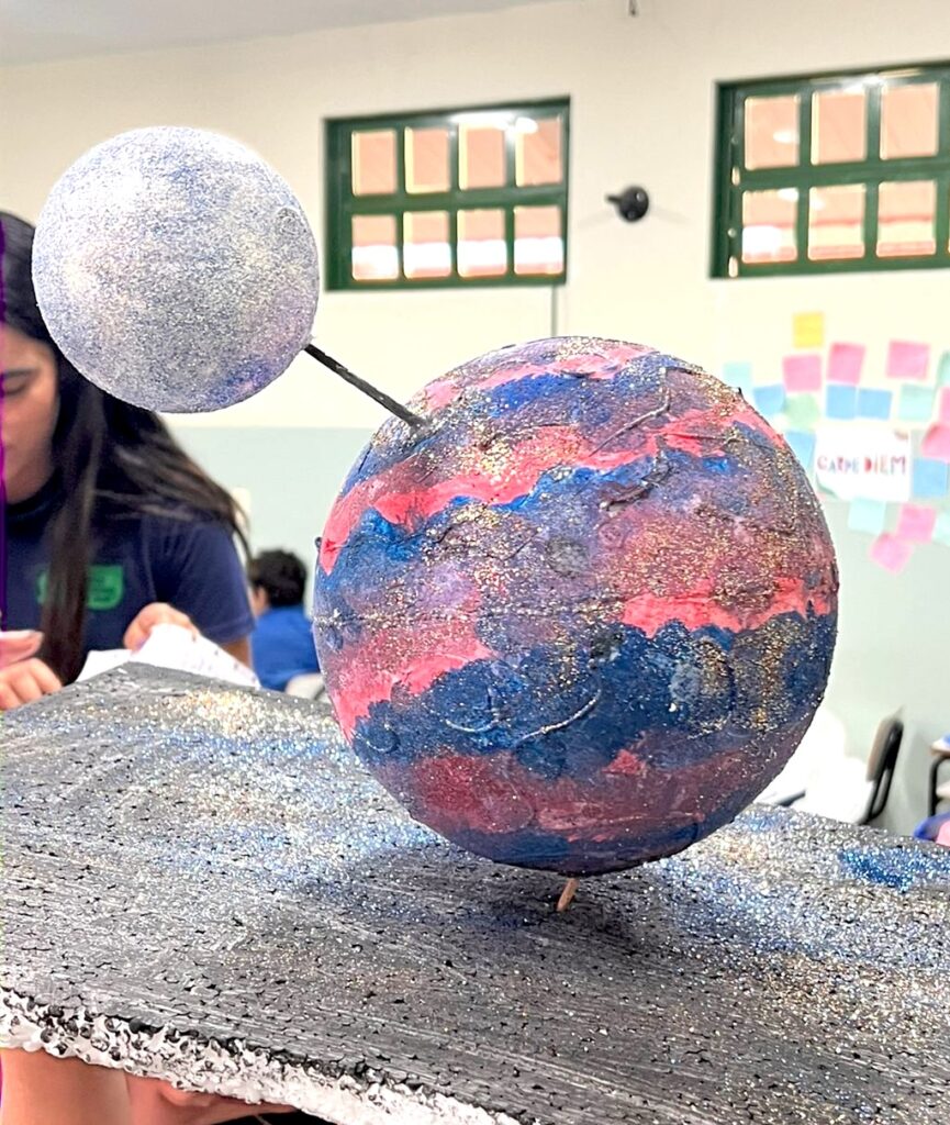 Explorando Novos Mundos: Criatividade e Ciência na Aula de Biologia Explorando Novos Mundos: Criatividade e Ciência na Aula de Biologia