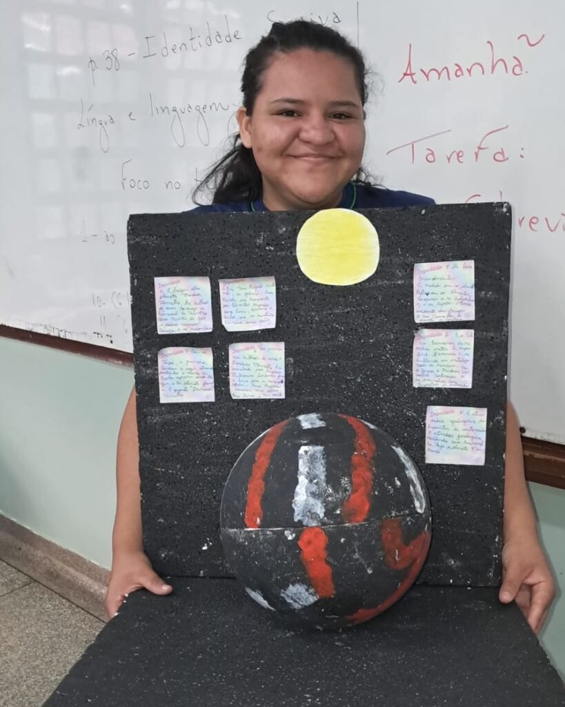 Explorando Novos Mundos: Criatividade e Ciência na Aula de Biologia Explorando Novos Mundos: Criatividade e Ciência na Aula de Biologia