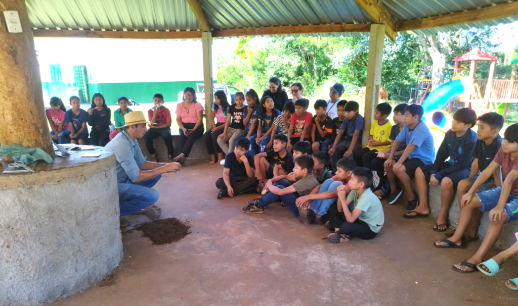 Educação e Sustentabilidade em Ação na Escola Municipal Mitã Rory Educação e Sustentabilidade em Ação na Escola Municipal Mitã Rory