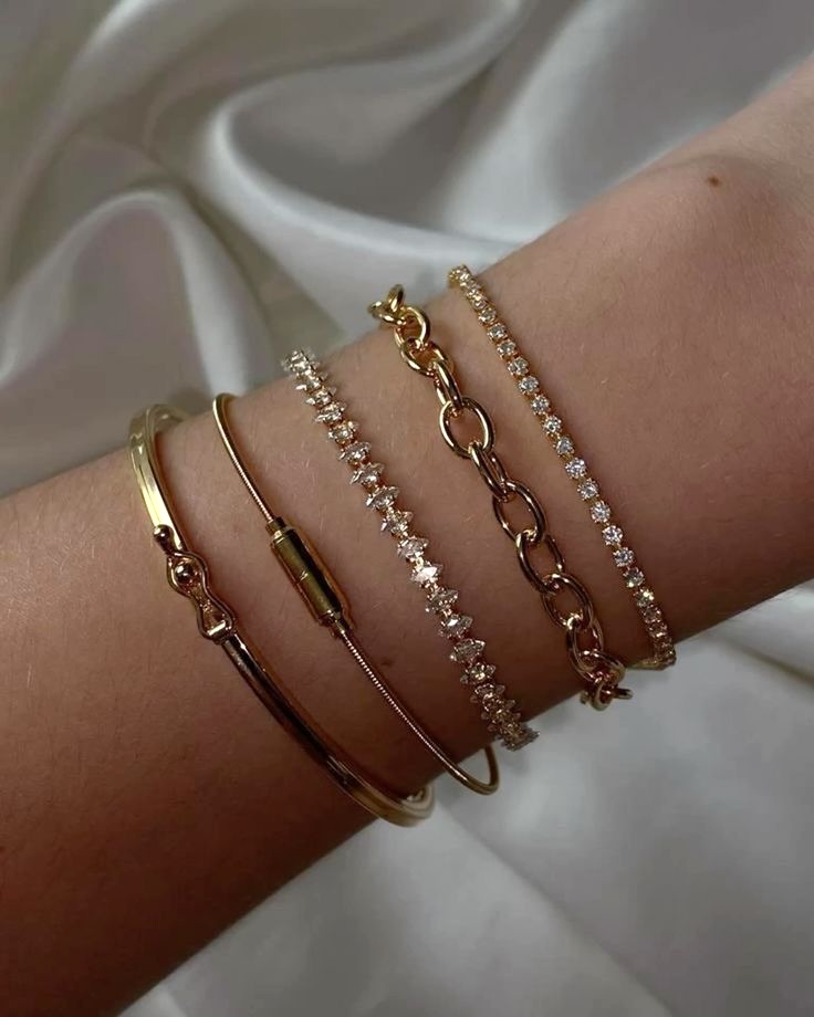 O Poder dos Acessórios: transforme seu look em segundos! O Poder dos Acessórios: transforme seu look em segundos!