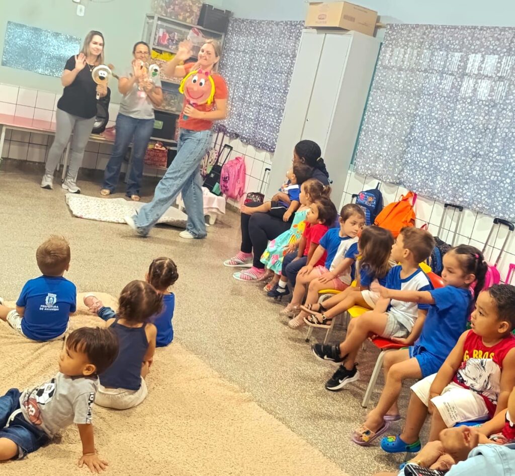 O papel das professoras na adaptação das crianças O papel das professoras na adaptação das crianças