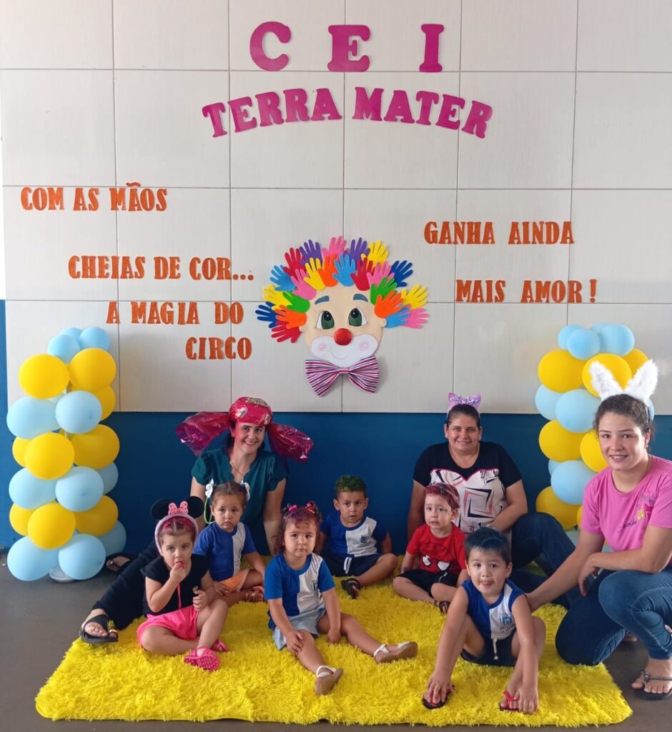CEI Terra Mater celebra o Dia do Circo e o Dia da Mulher
