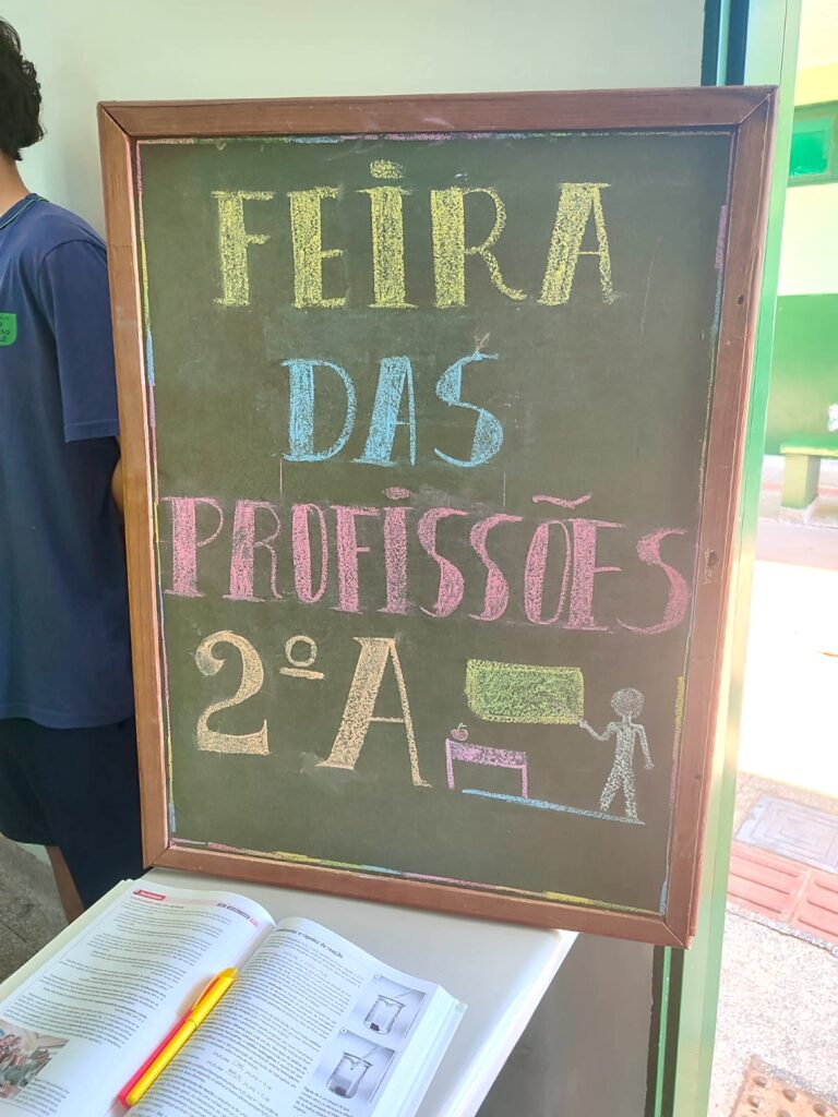 Feira das Profissões estimula estudantes a refletirem sobre o futuro acadêmico