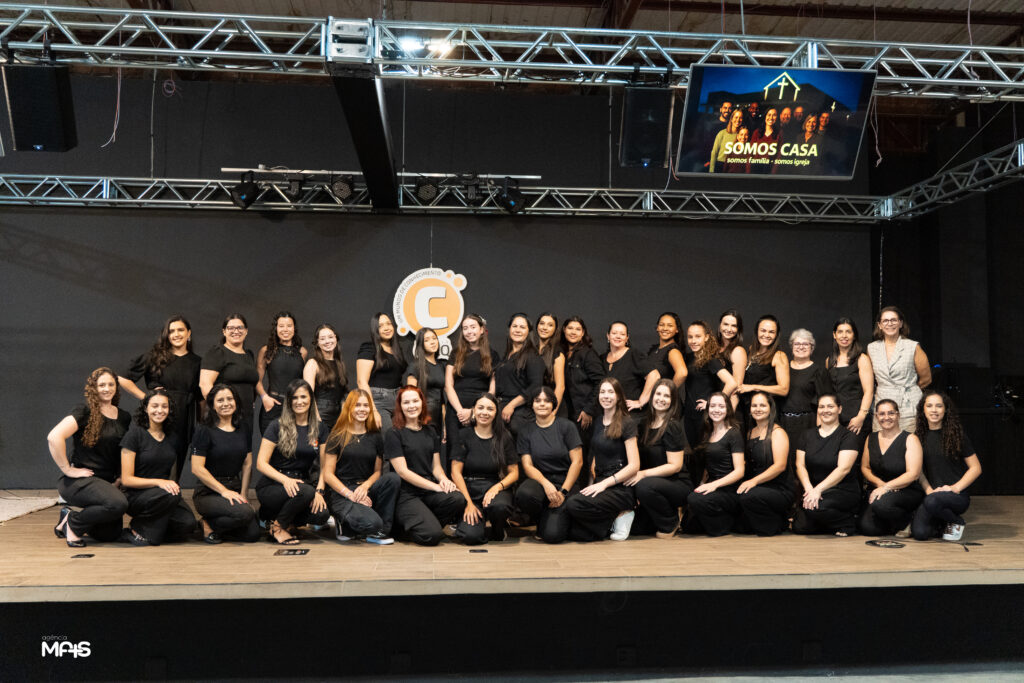 Educação Infantil emociona em cantata de Páscoa do CELQ