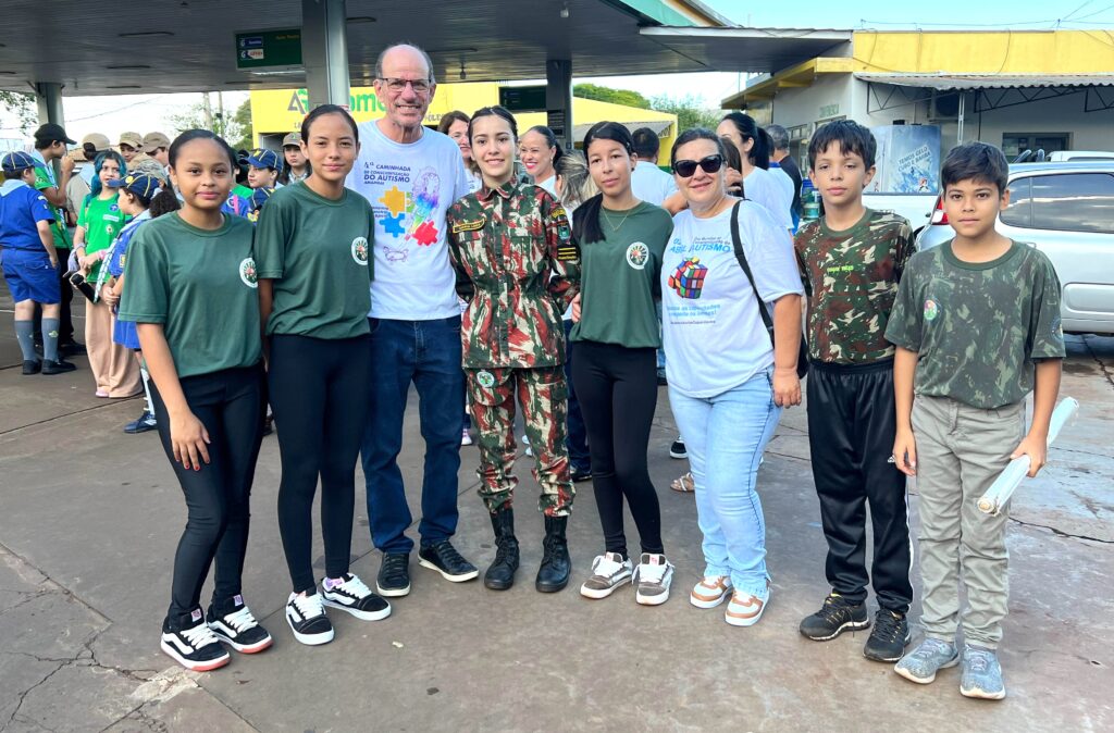 Projeto Florestinha participa de caminhada de conscientização do autismo em Amambai