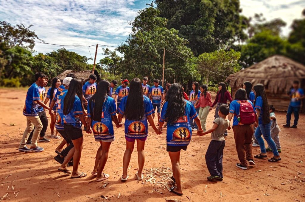 Beleza, identidade e tradição marcam o Miss e Mister Guarani Kaiowá 2026 em Amambai