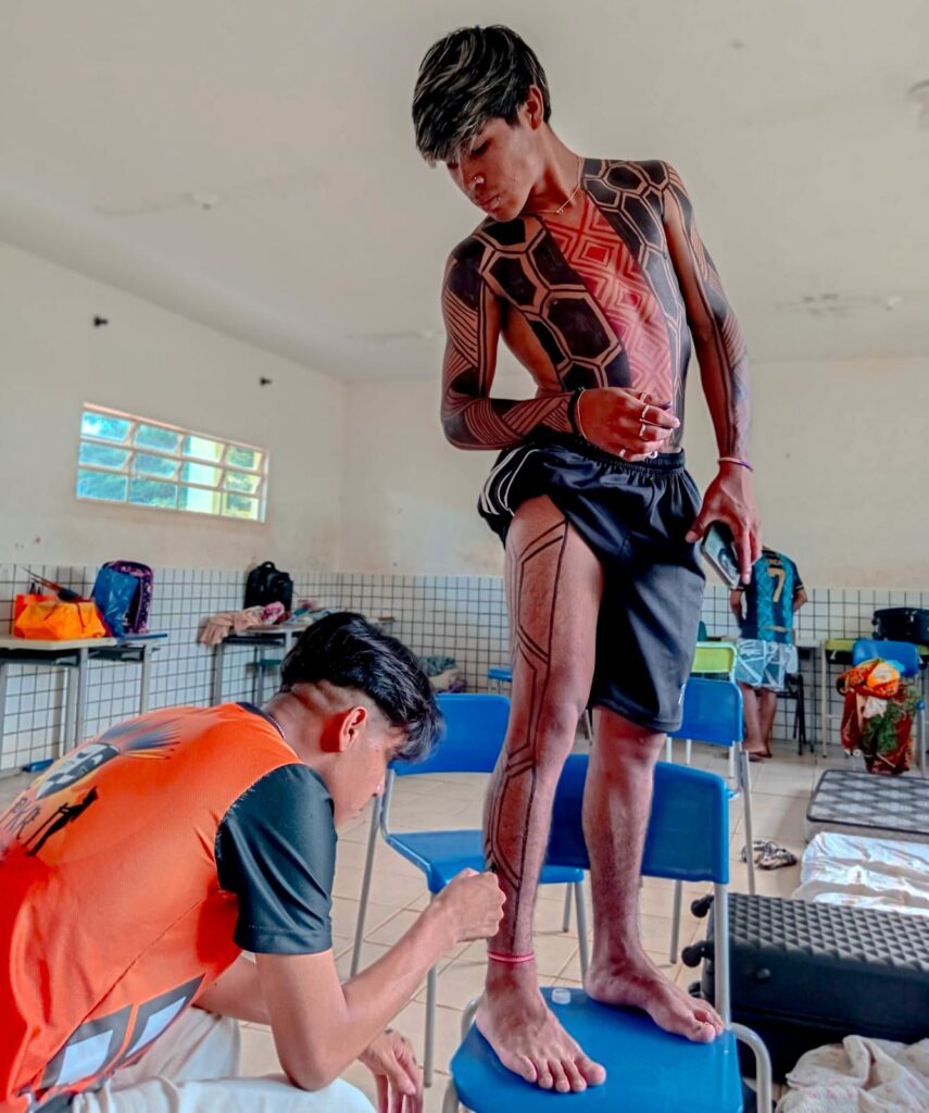 Beleza, identidade e tradição marcam o Miss e Mister Guarani Kaiowá 2026 em Amambai