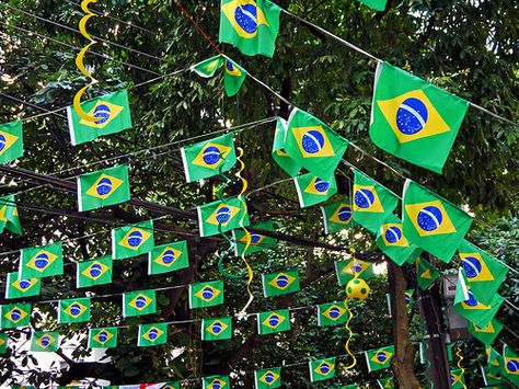 Escolas de Amambai entram no clima da Copa do Mundo Escolas de Amambai entram no clima da Copa do Mundo