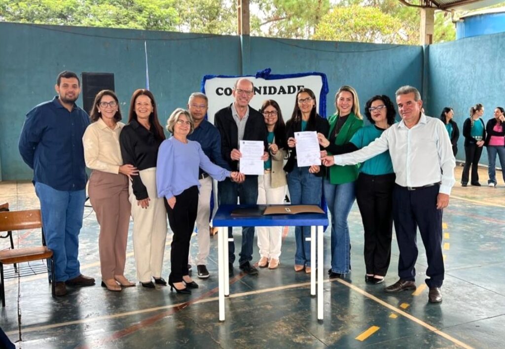 Escola Antônio Pinto da Silva celebra reforma e novas estruturas