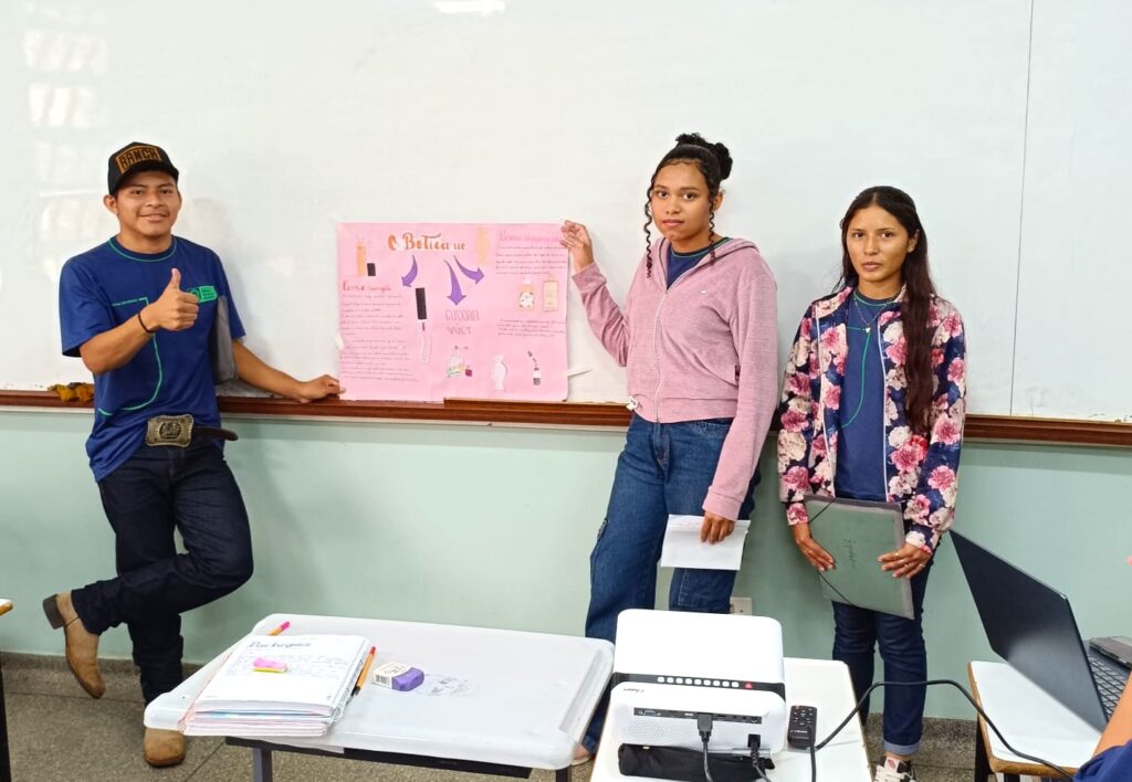 Publicidade em foco: alunos desenvolvem olhar crítico sobre anúncios digitais