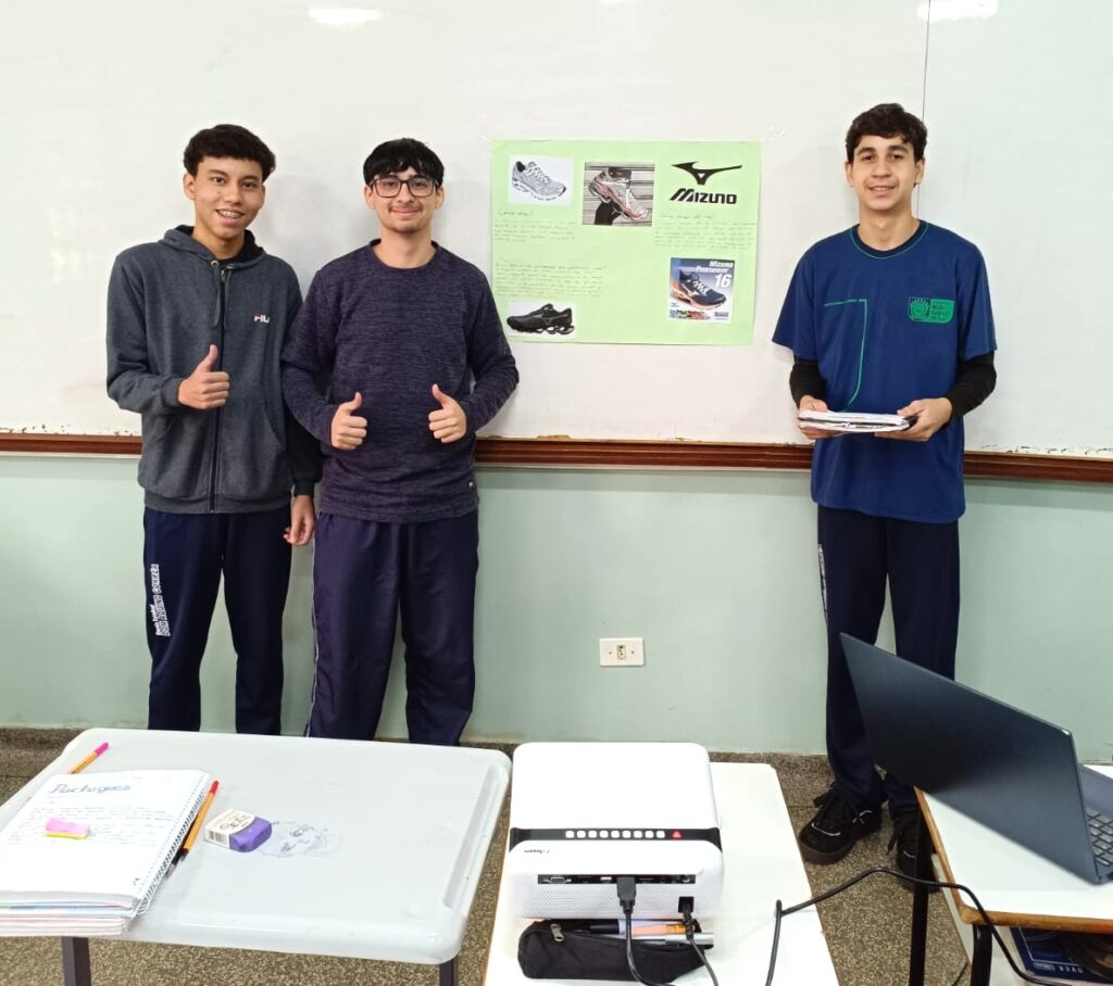 Publicidade em foco: alunos desenvolvem olhar crítico sobre anúncios digitais