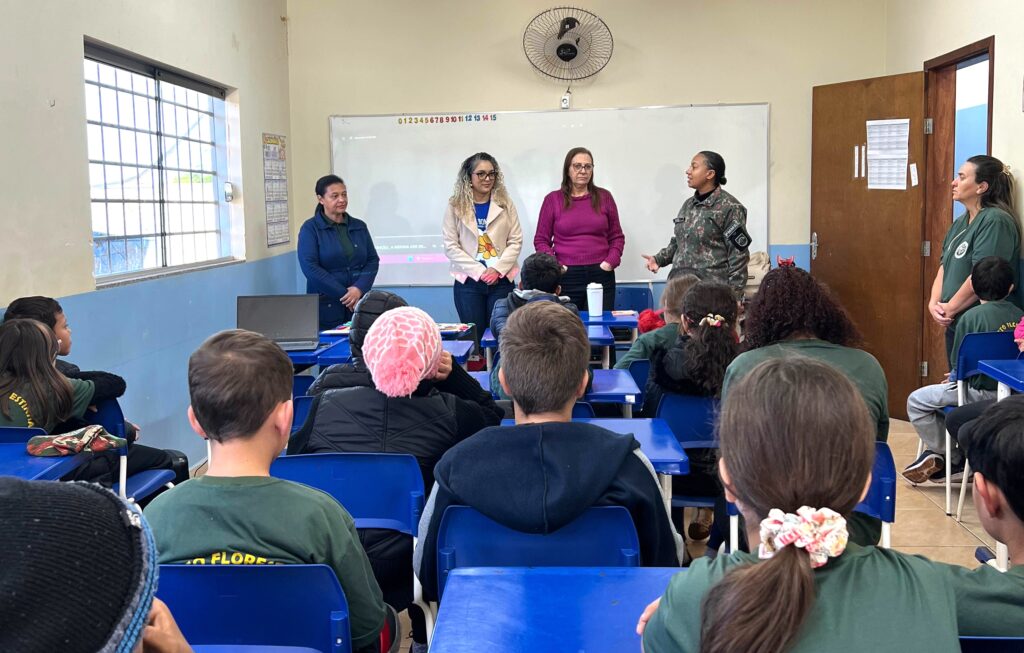 Projeto Florestinha participa de palestra educativa sobre o Maio Laranja em Amambai
