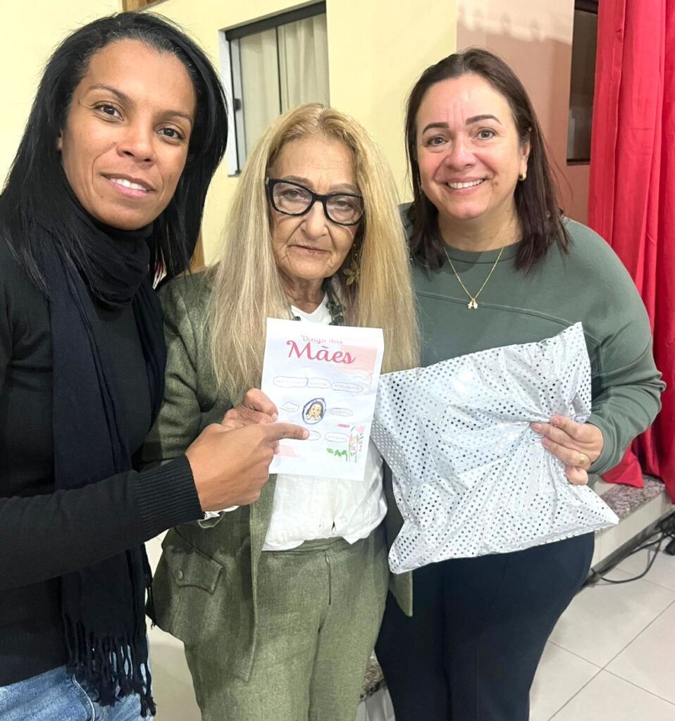 Grupo de Mães Laços de Amor Eterno celebra Dia das Mães com beleza, emoção e homenagens dos filhos