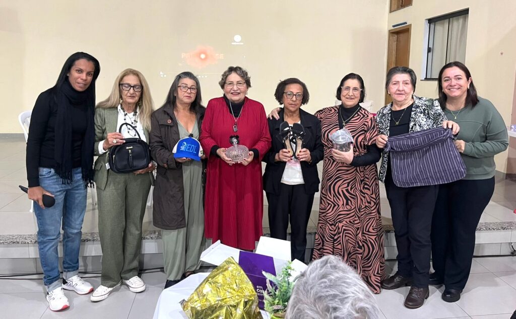 Grupo de Mães Laços de Amor Eterno celebra Dia das Mães com beleza, emoção e homenagens dos filhos