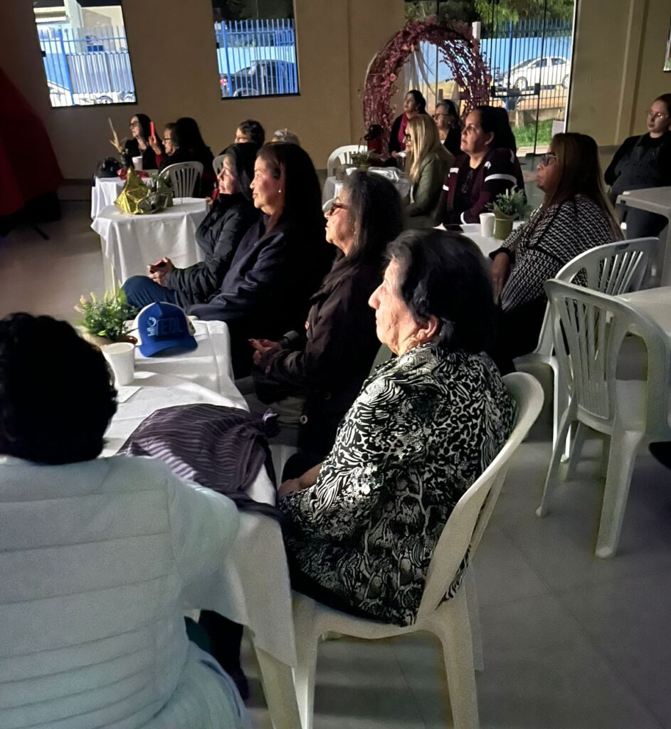 Grupo de Mães Laços de Amor Eterno celebra Dia das Mães com beleza, emoção e homenagens dos filhos