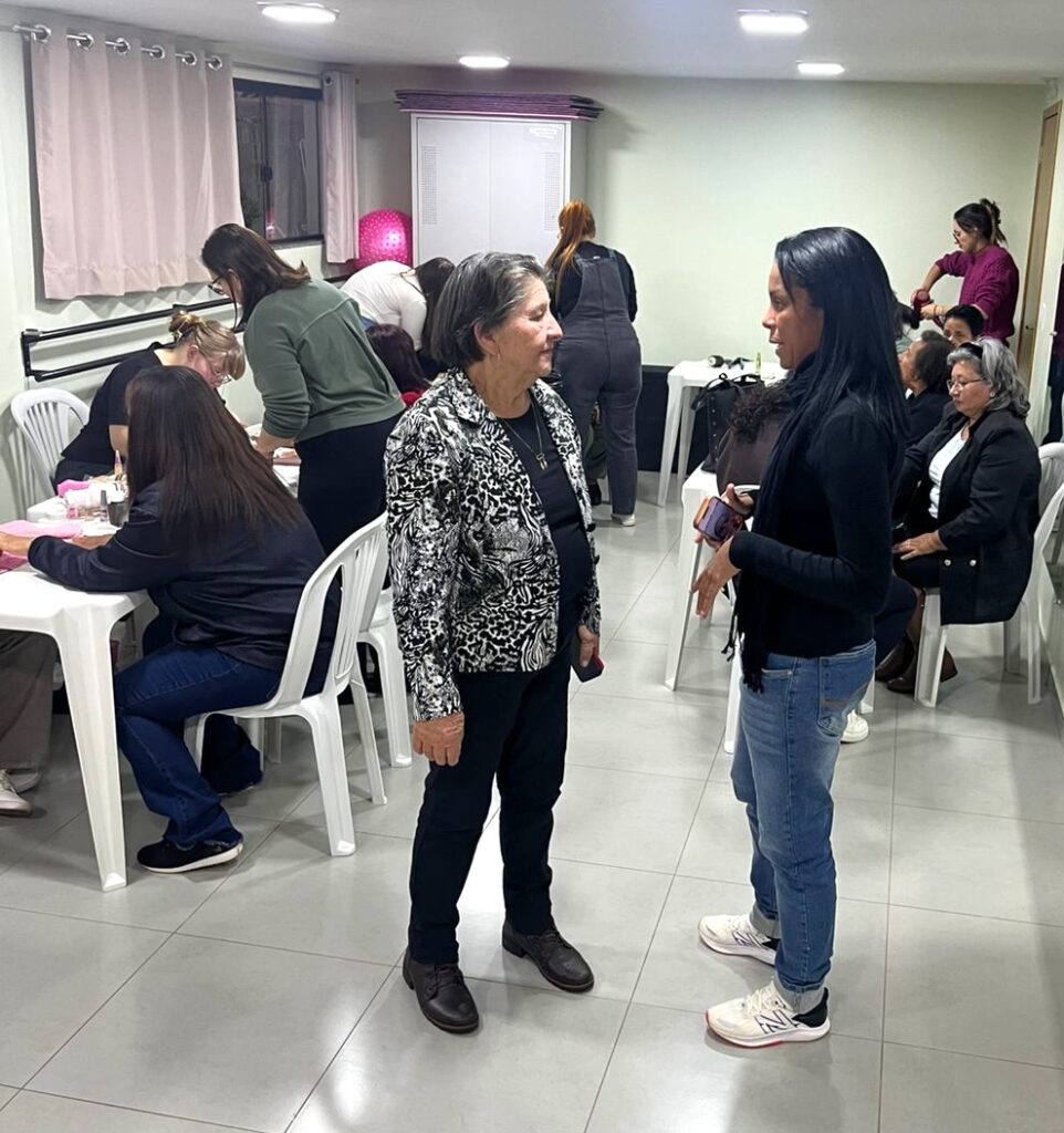 Grupo de Mães Laços de Amor Eterno celebra Dia das Mães com beleza, emoção e homenagens dos filhos