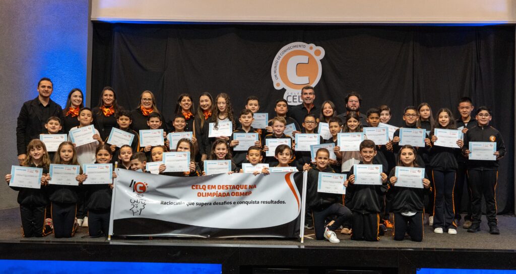 Conhecimento que gera resultados: CELQ celebra 83 medalhas e méritos em olimpíadas acadêmicas Conhecimento que gera resultados: CELQ celebra 83 medalhas e méritos em olimpíadas acadêmicas