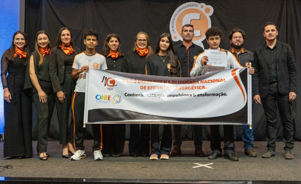 Conhecimento que gera resultados: CELQ celebra 83 medalhas e méritos em olimpíadas acadêmicas Conhecimento que gera resultados: CELQ celebra 83 medalhas e méritos em olimpíadas acadêmicas