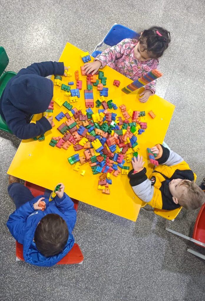 Aprender Brincando: Conhecimento e Diversão na Educação Infantil