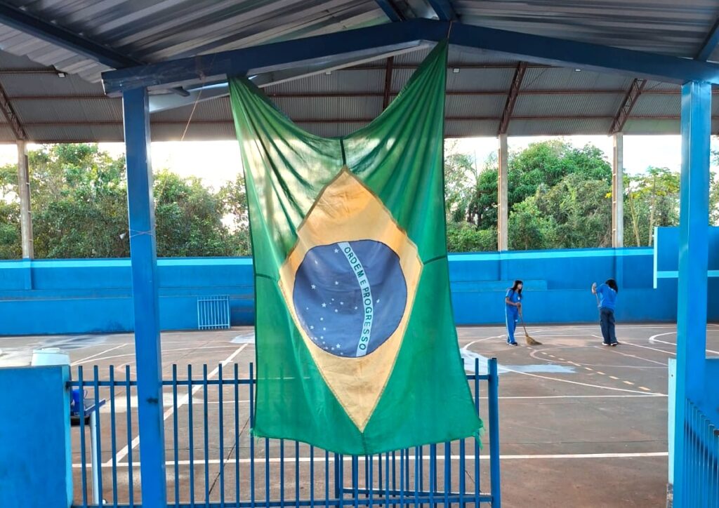Escolas Jaguari e Novo Horizonte promovem torneio de futsal inspirado na Copa do Mundo Escolas Jaguari e Novo Horizonte promovem torneio de futsal inspirado na Copa do Mundo