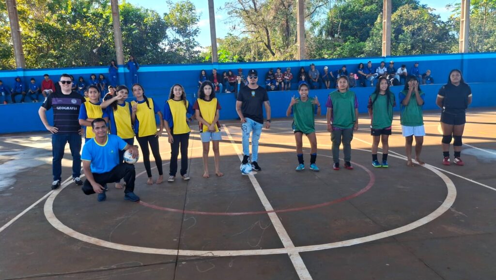 Escolas Jaguari e Novo Horizonte promovem torneio de futsal inspirado na Copa do Mundo Escolas Jaguari e Novo Horizonte promovem torneio de futsal inspirado na Copa do Mundo
