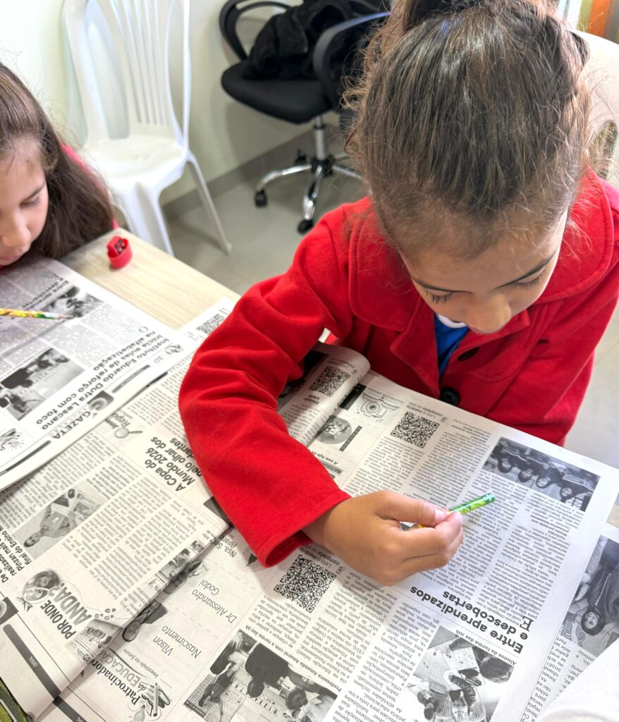 Quando a notícia fala da própria turma, a leitura fica ainda mais especial