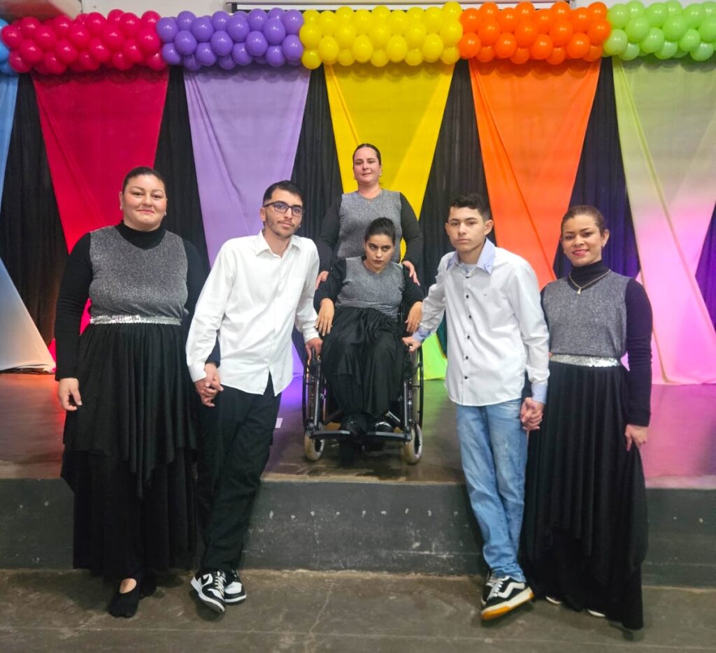 Festa das Cores promove inclusão, cultura e protagonismo estudantil na APAE de Amambai Festa das Cores promove inclusão, cultura e protagonismo estudantil na APAE de Amambai