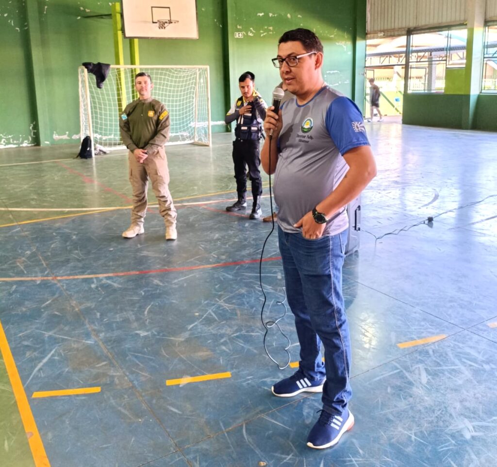 Escola Estadual Dom Aquino Corrêa recebe palestra do DETRAN-MS sobre segurança no trânsito